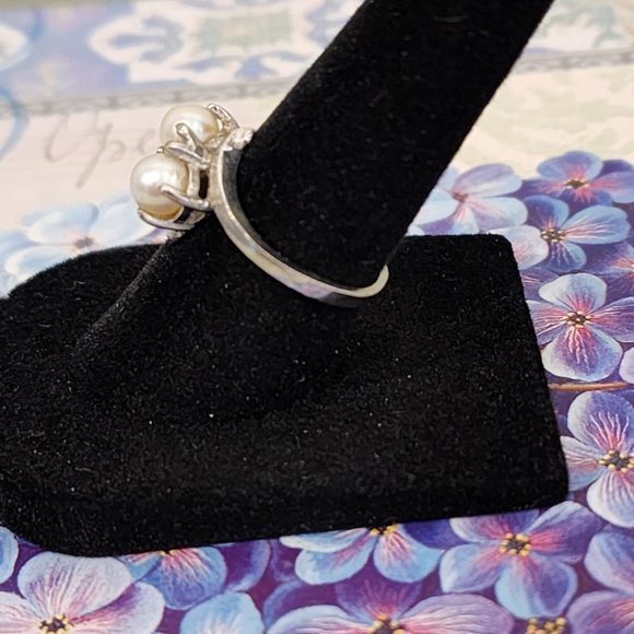 Vintage Double Pearl 10KT White Gold Ring - Picture 3 of 9